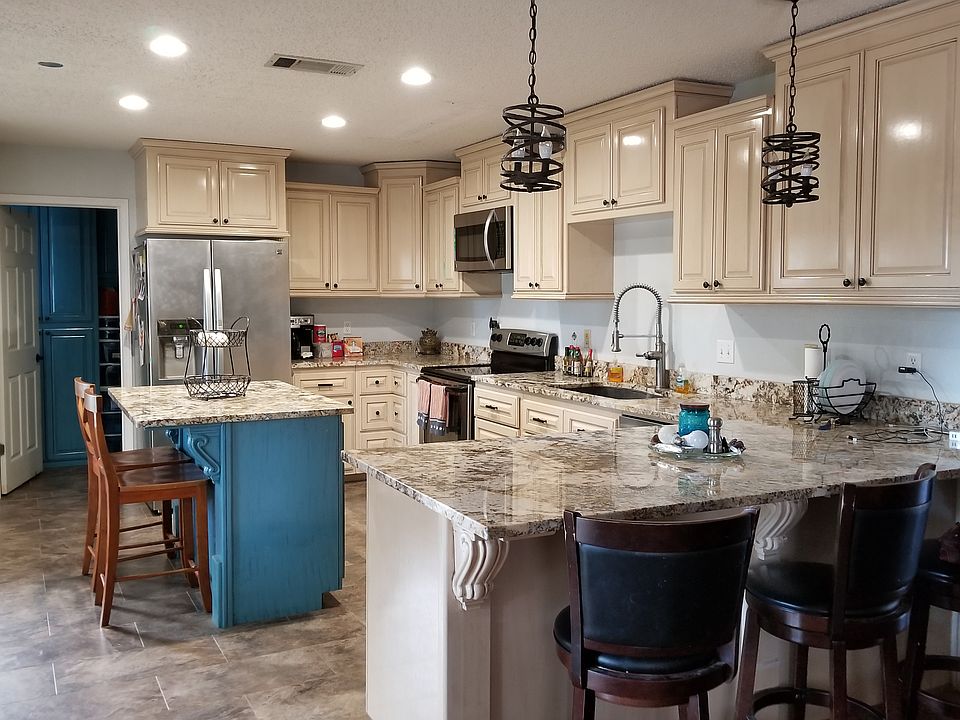 1st image of 1515 Ashley Dr
