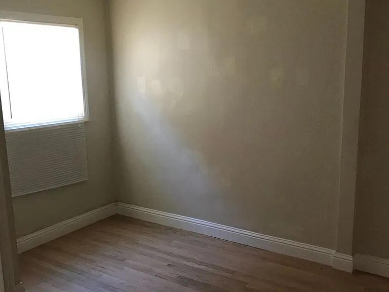 968-990 Addison St #2100-2108 — Photo 5