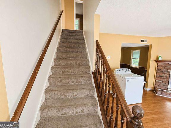 3rd image of 4375 Barrington Pl