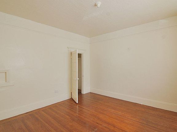 3rd image of 1400 Hyde St #A