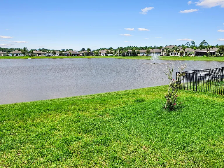 3017 Blue Shores Way — Photo 40
