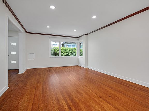 4th image of 7248 N Ridge Blvd