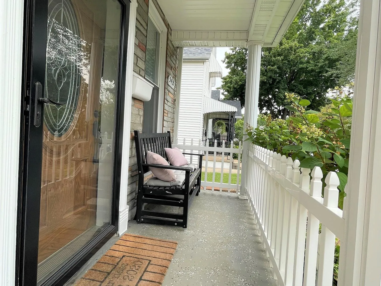 3 bed, 1440 sqft, $1,900 — Photo 2