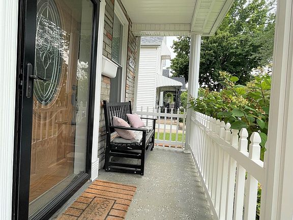 2nd image of 5435 Dresden Ave
