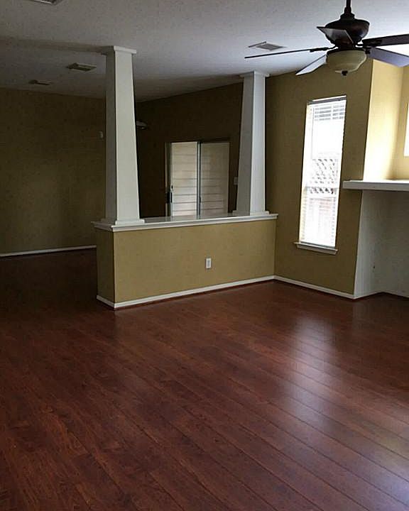 Gas fireplace