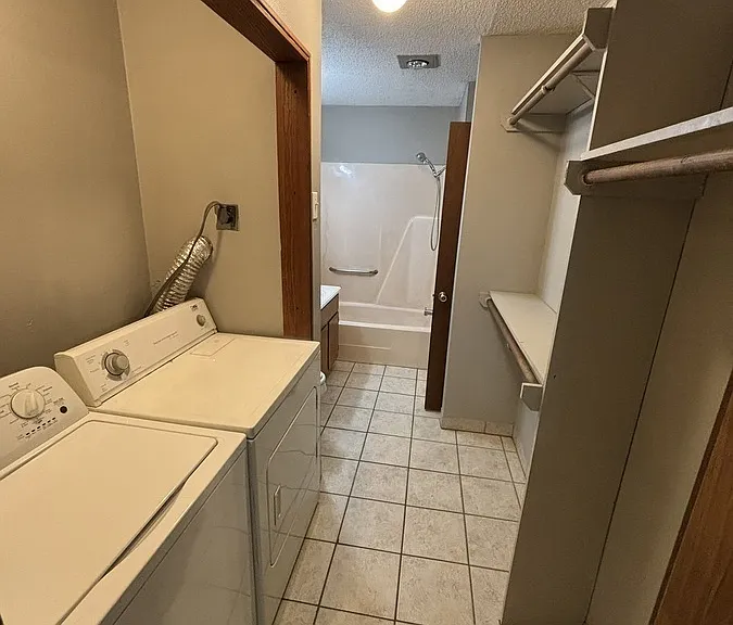 1390 W Wedington Dr #12 — Photo 6