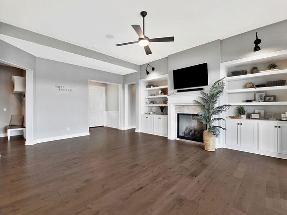 5th image of 2522 N Paradise Ct
