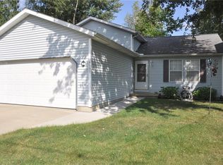 6085 Ridgeview Blvd, North Ridgeville, OH 44039