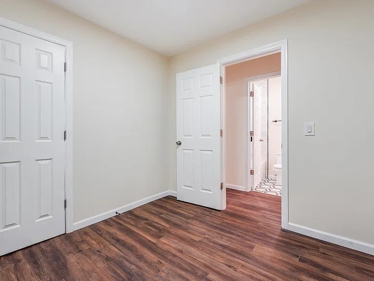 97 Saint Pauls Ave #1A — Photo 16