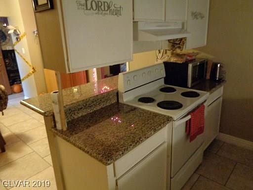 2nd image of 204 Candlelight St