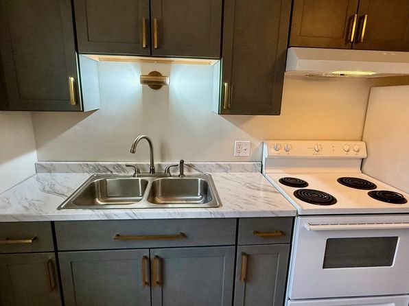 653 Putnam Pike APT 4