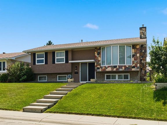 2nd image of 160 N Marbrooke Cir NE