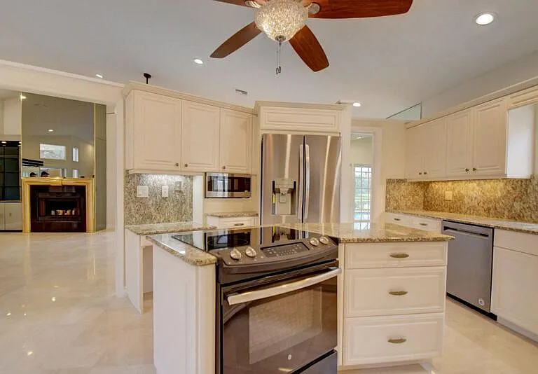 22595 Esplanada Cir W — Photo 21