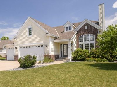 706 Stoecker Farm AVENUE, Mukwonago, WI, 53149