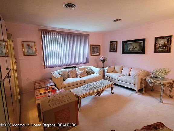 5th image of 166 Hudson Parkway #A