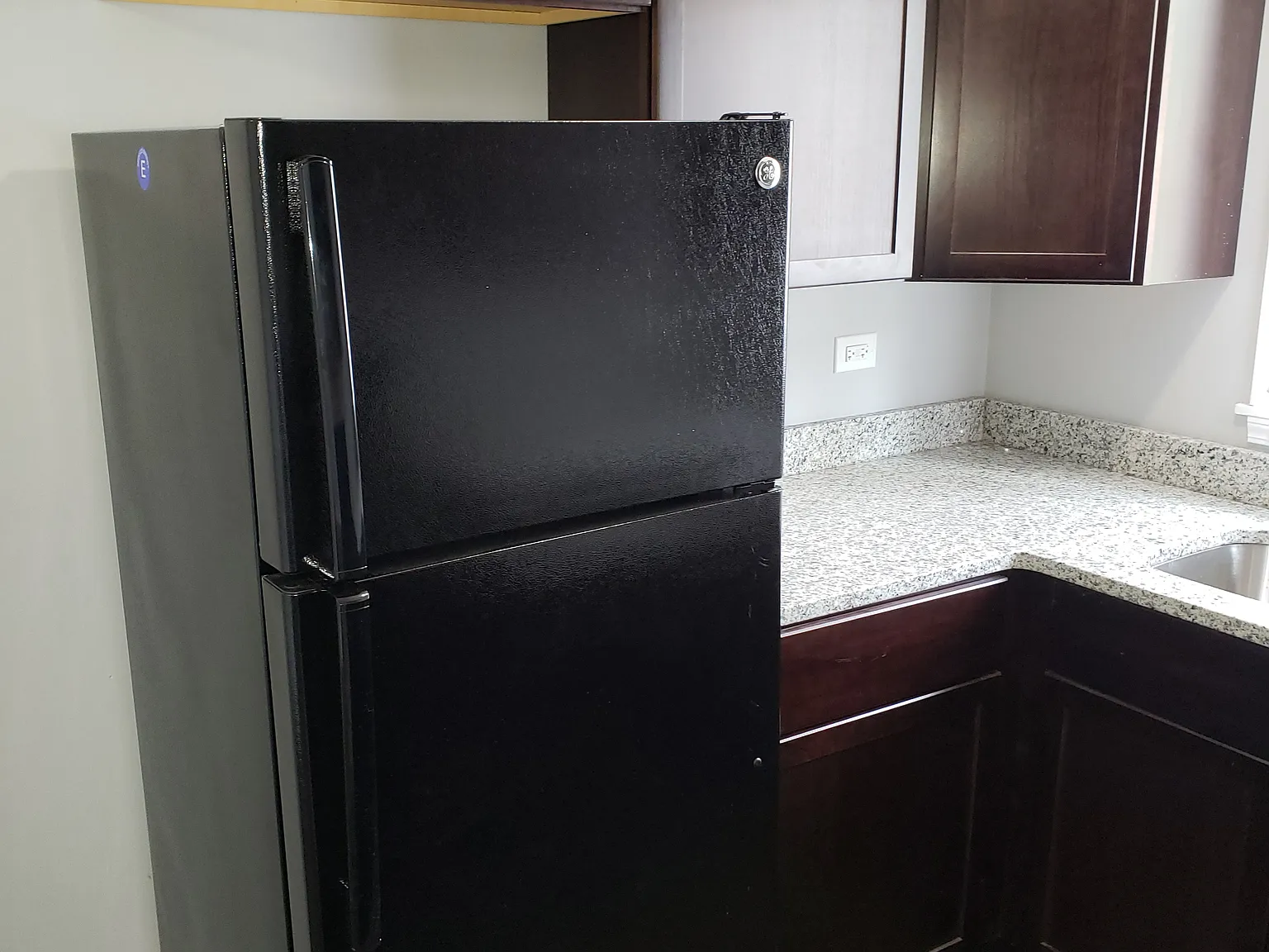 2139 Clinton Ave — Photo 3