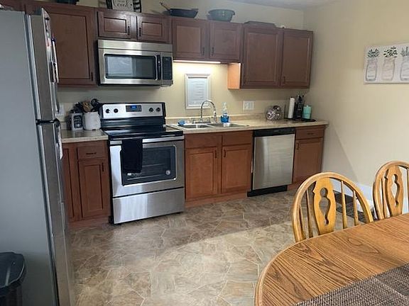 4th image of 604 11th St NW