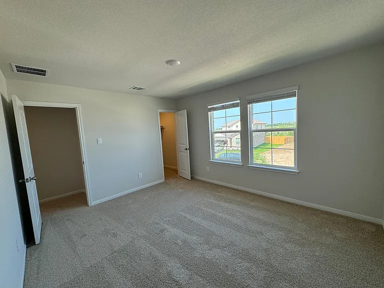 117 Docile Loop — Photo 29