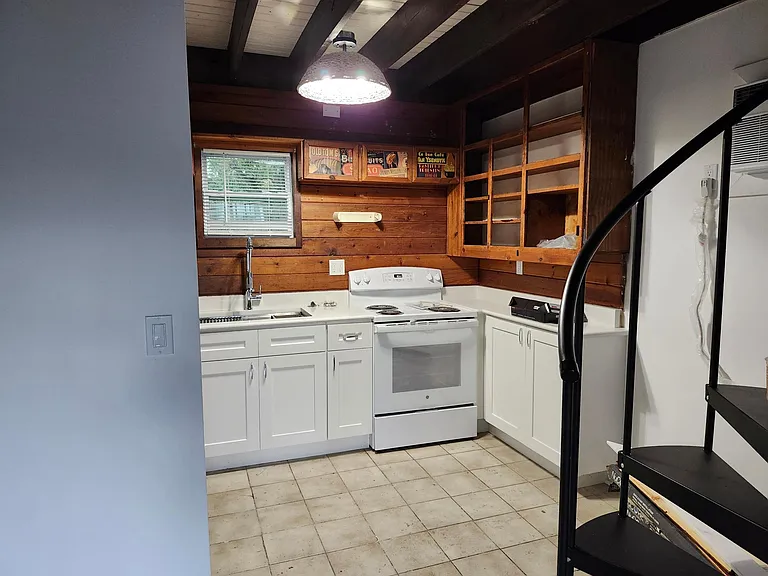 201C SW 18th Ave #COTTAGE — Photo 5