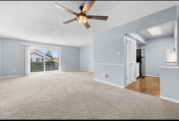 2 bed, 1000 sqft, $1,900 — Photo 3