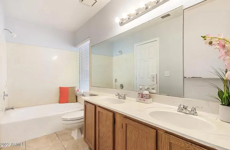 418 S Sunrise Dr — Photo 9