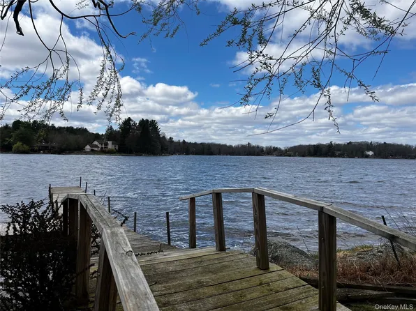 61 Lake Shore Drive E, Rock Hill, NY 12775