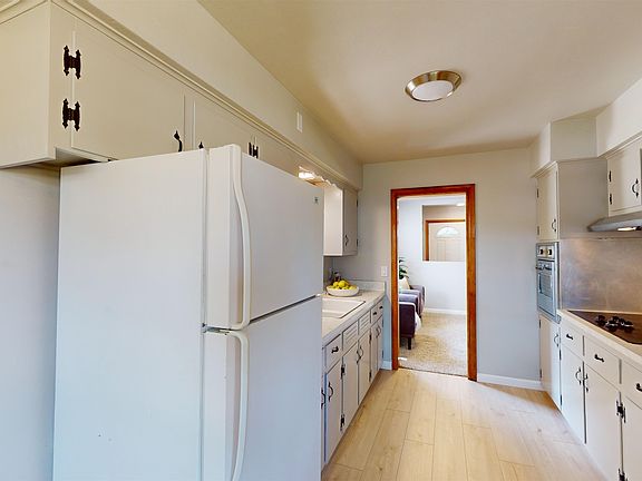 5th image of 803 N Day Ave