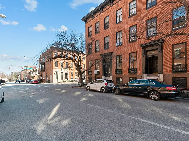 23 E Eager St #3FR — Photo 13