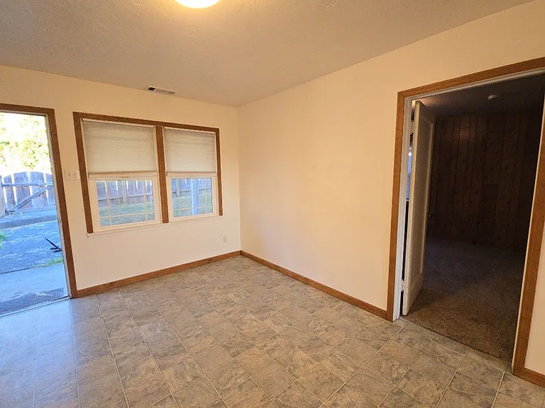1316 Rohnerville Rd — Photo 28