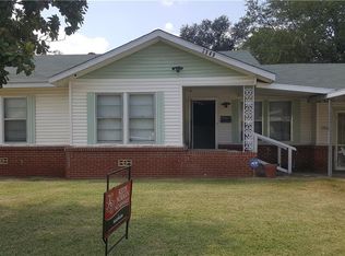 3549 Beverly Dr, Haltom City, TX 76117