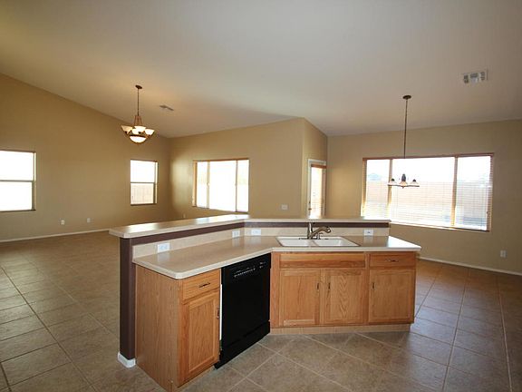 3rd image of 9406 N Weather Hill Dr