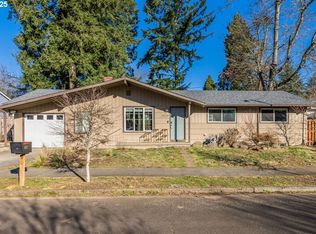 14231 SE Salmon St, Portland, OR 97233