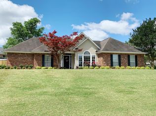206 Brook Ave, Starkville, MS 39759