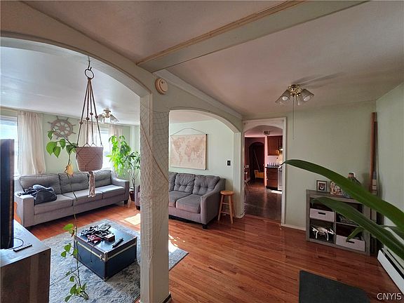 4th image of 619 Court St