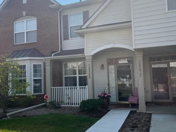 28960 Whitby Dr, Romulus, MI 48174