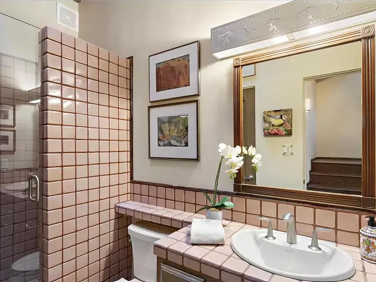 guest room bath