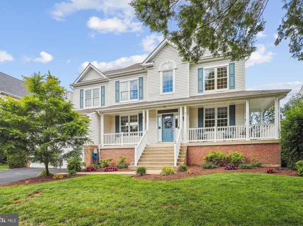 831 Macalister Dr SE, Leesburg, VA 20175