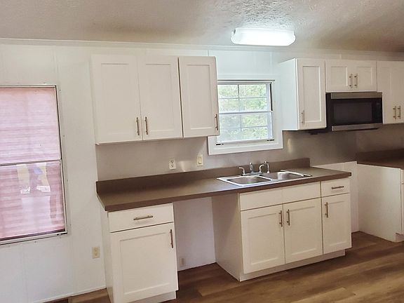 4th image of 11365 Deerwood Cir