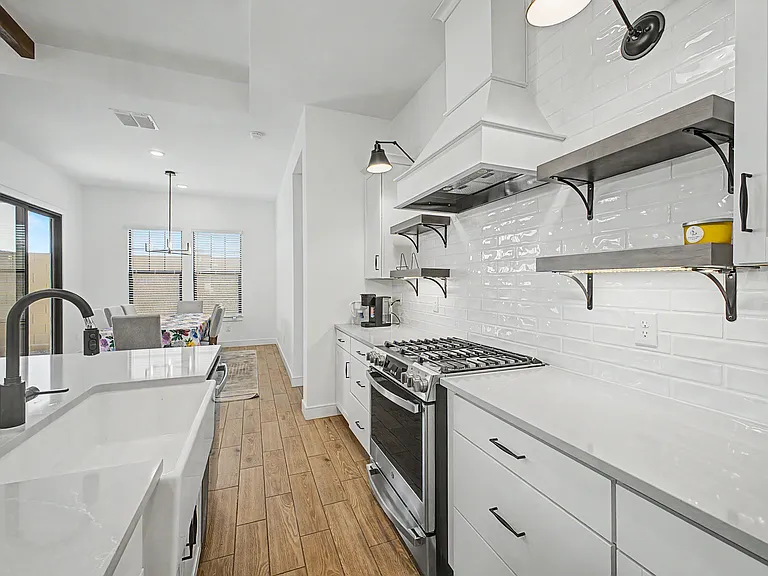 4412 N 203rd Dr — Photo 16