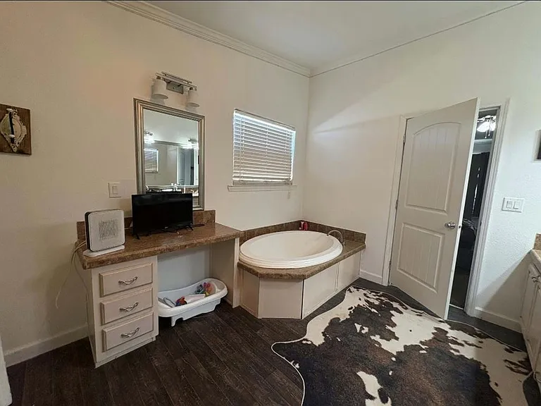 1504 N County Road 1068 — Photo 14