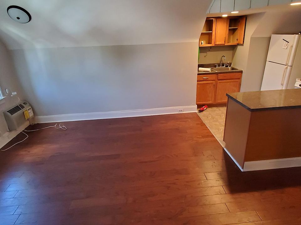 1st image of 439 S Aiken Ave APT 9