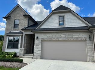 3898 Albatross Ct #13, Rochester, MI 48309