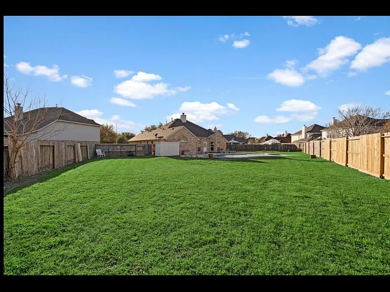 21006 Narrow Gate Dr — Photo 21