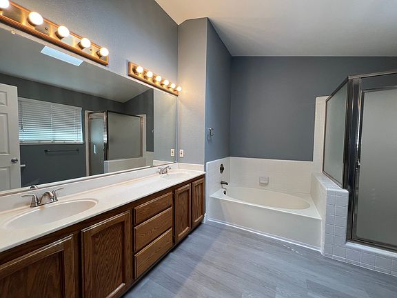 4th image of 128 Ferrera Dr