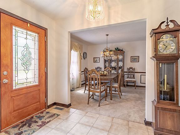 3rd image of 4326 N Iroquois Dr