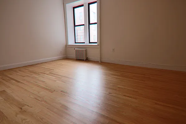 Rented by PMG Real Estate  | media 14