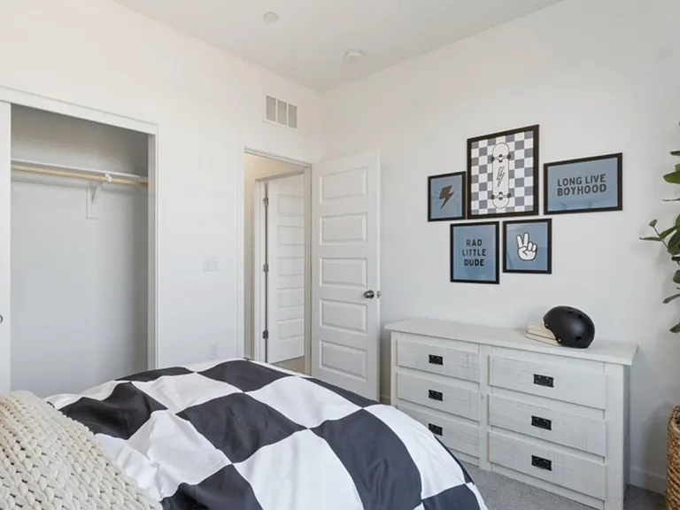 4282 N Maruyama Ave — Photo 17