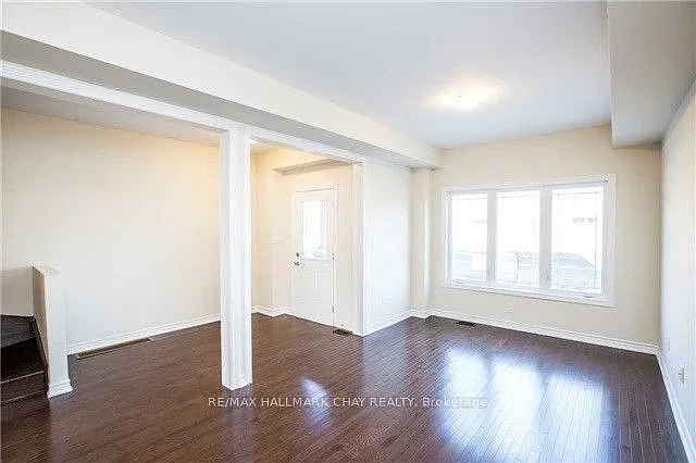 63 Batteaux St — Photo 3