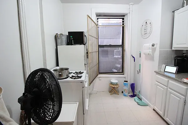 Rented by Luxor Homes & Investment Realty | media 16