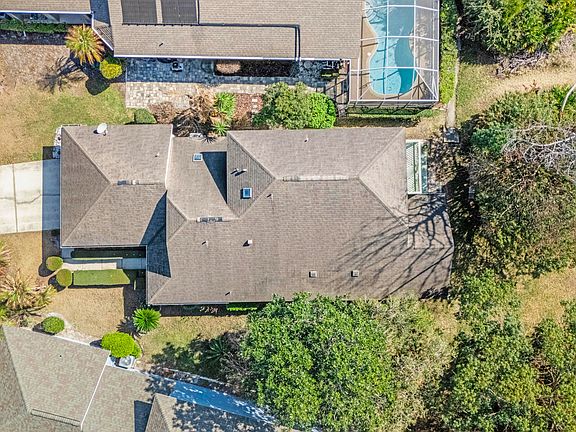3rd image of 255 Braeburn Cir